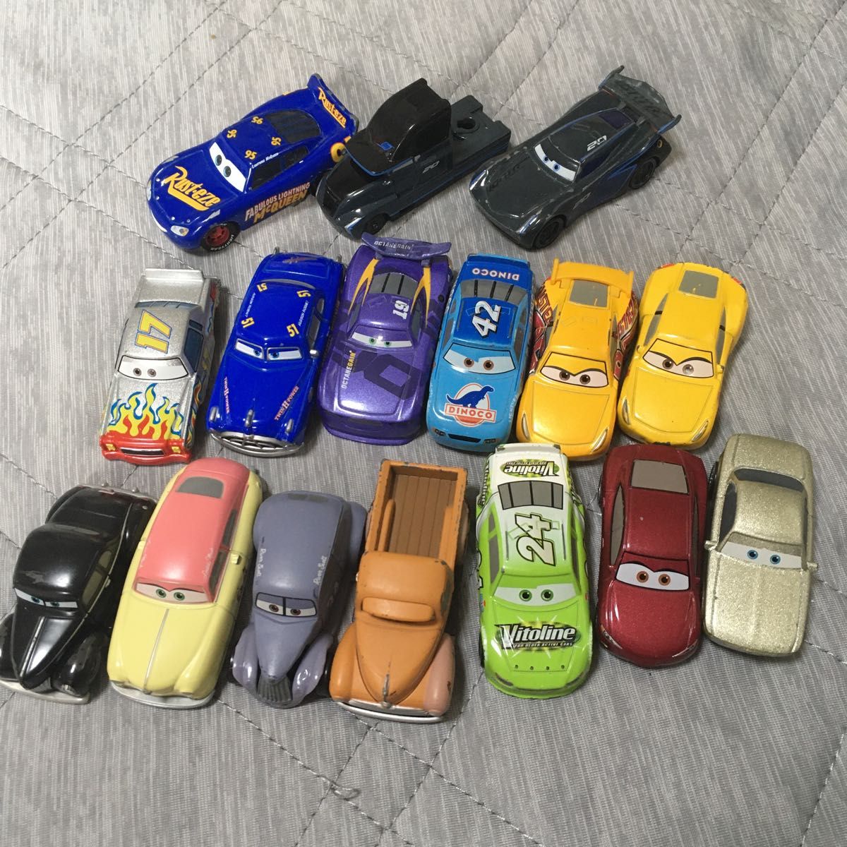 廃盤多 カーズ トミカ 16台セット|Yahoo!フリマ(旧PayPayフリマ) 廃盤多 カーズ トミカ 16台セット|Yahoo!フリマ(旧PayPayフリマ)