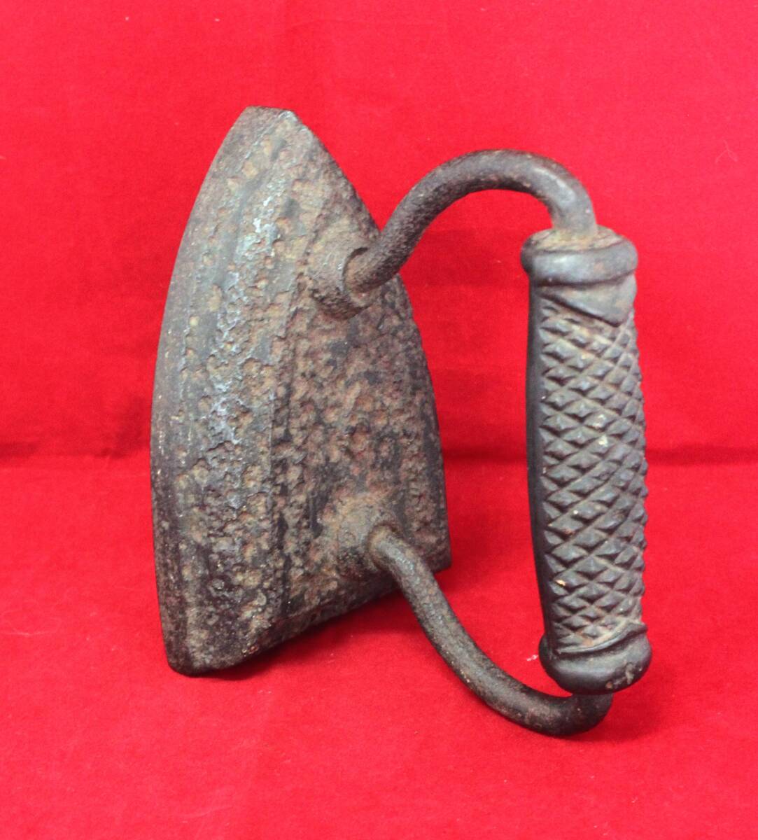 外国製　古い　鉄製アイロン_画像6