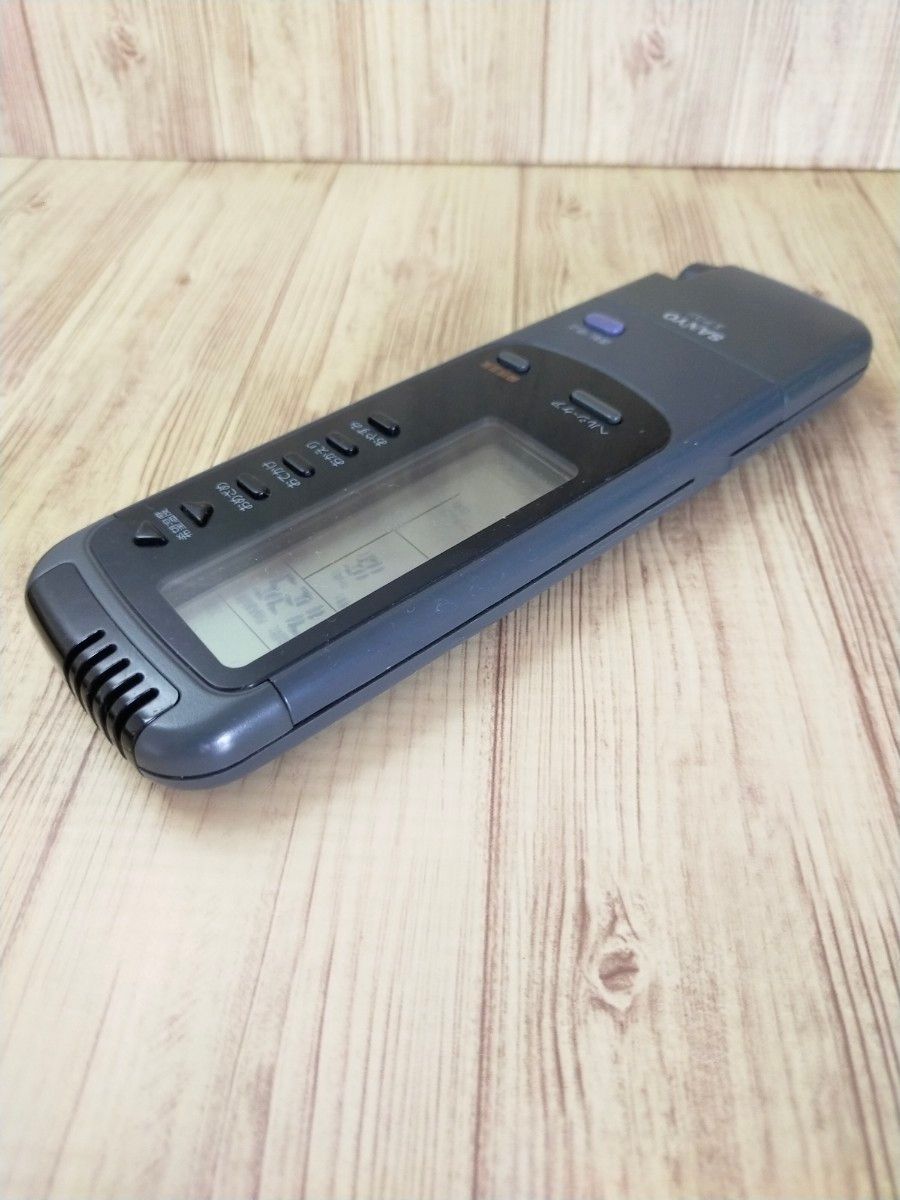 SANYO サンヨー エアコンリモコンRCS-VR2B(K) ホルダー&ビス付属 SANYO サンヨー エアコンリモコンRCS-VR2B(K) ホルダー&ビス付属