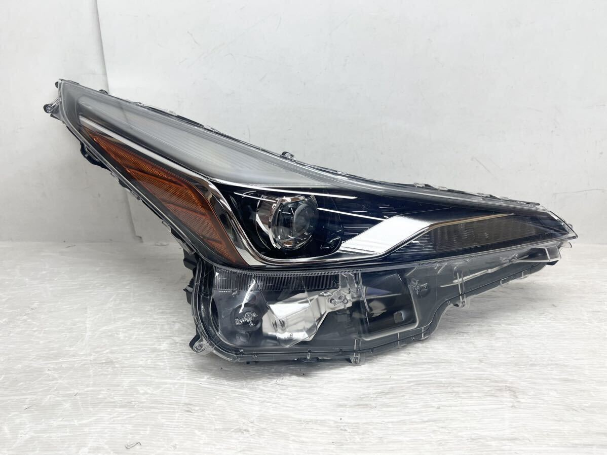 送料込 即決 プリウス ZVW50/ZVW51/ZVW55 50系 後期 純正 LED 右 送料込 即決 プリウス ZVW50/ZVW51/ZVW55 50系 後期 純正 LED 右