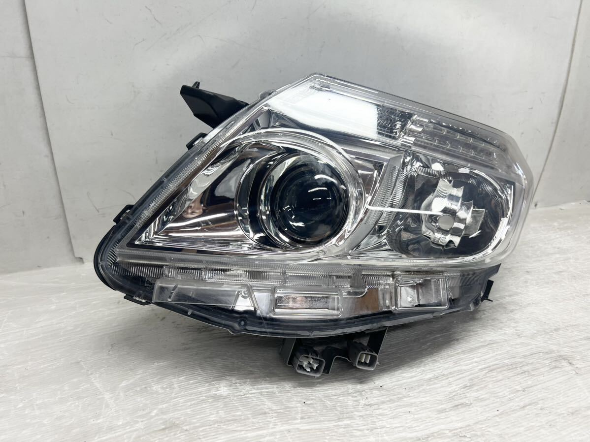 送料込 即決 エスクァイア/ノア ZRR80/ZRR85 前期 純正 LED 左 送料込 即決 エスクァイア/ノア ZRR80/ZRR85 前期 純正 LED 左