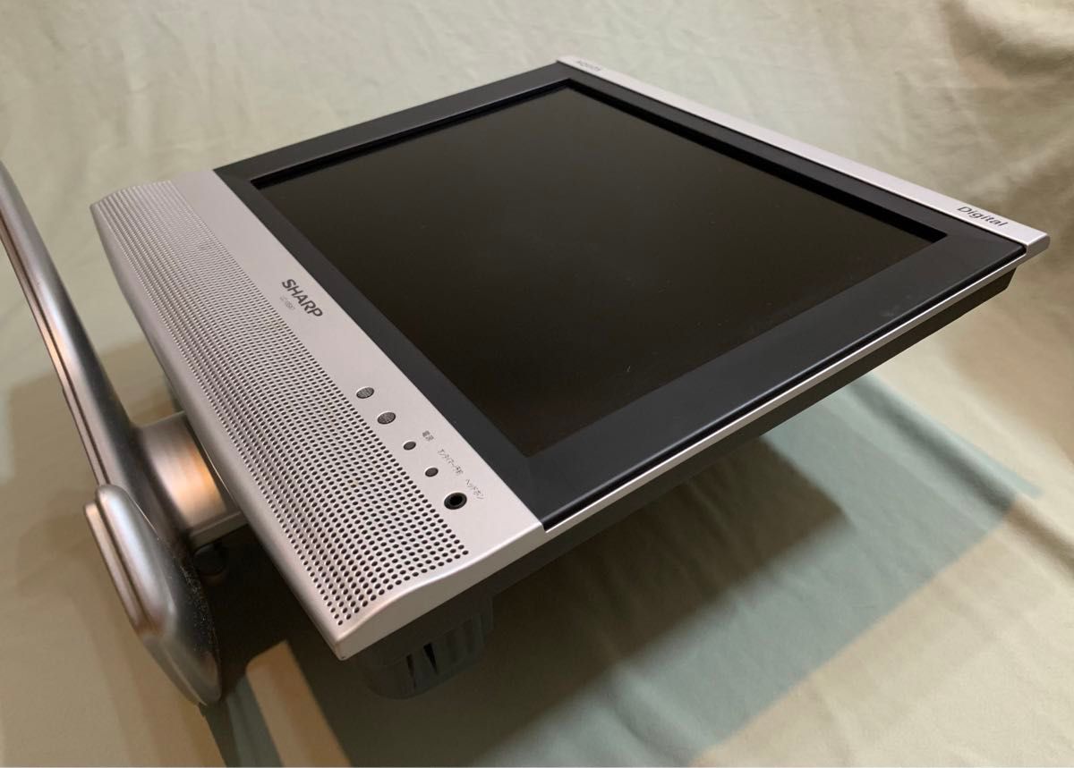 シャープAQUOS LC-13SX7 ポータブル 13型 小型テレビSHARP 美品 シャープAQUOS LC-13SX7 ポータブル 13型 小型テレビSHARP 美品