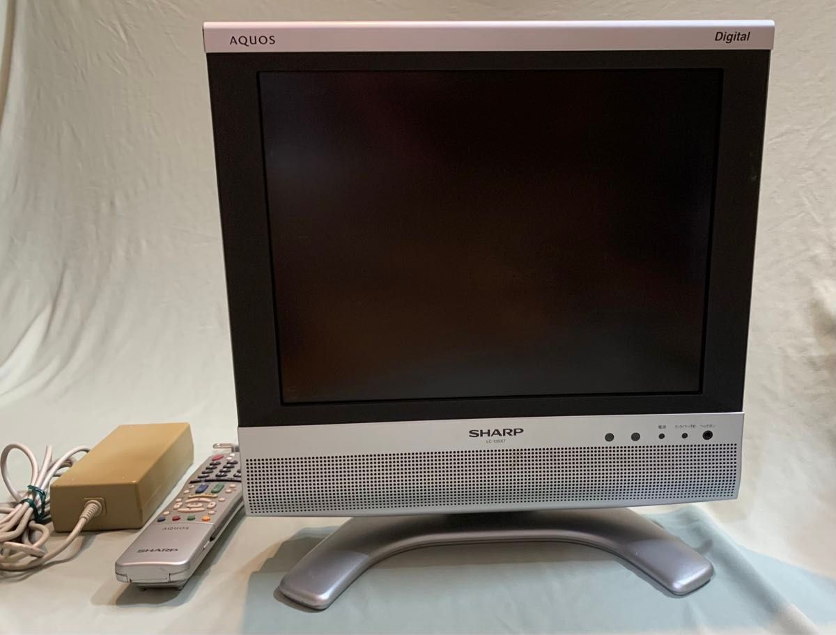 シャープAQUOS LC-13SX7 ポータブル 13型 小型テレビSHARP 美品 シャープAQUOS LC-13SX7 ポータブル 13型 小型テレビSHARP 美品