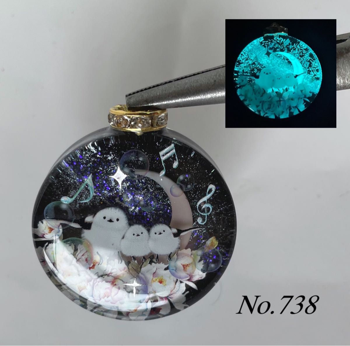 展示用/レジン/宇宙のメロディとシマエナガ 蓄光 オルゴナイト 展示用/レジン/宇宙のメロディとシマエナガ 蓄光 オルゴナイト