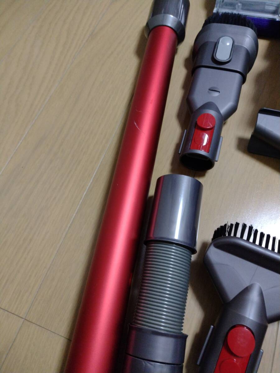 ダイソン コードレス掃除機 V10 SV12 純正バッテリーの状態良好 ダイソン コードレス掃除機 V10 SV12 純正バッテリーの状態良好