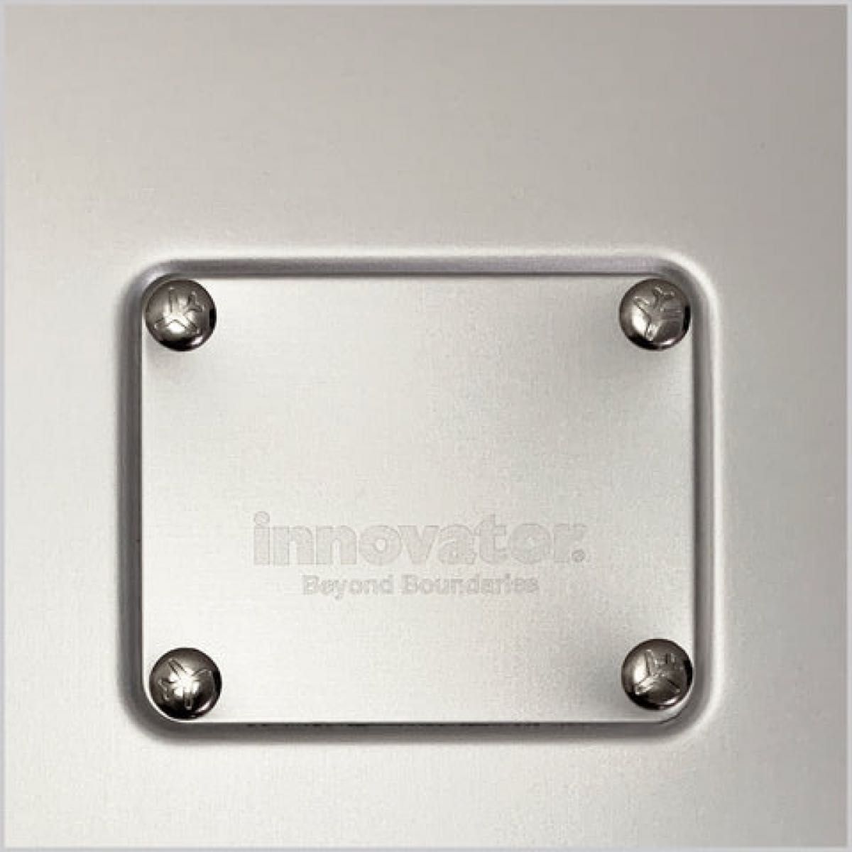イノベーター アルミスーツケース S INV1811 Sterling Silver イノベーター アルミスーツケース S INV1811 Sterling Silver
