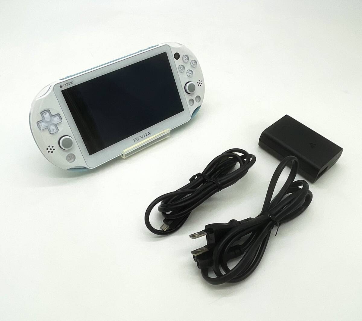 PlayStation Vita Wi-Fiモデル ライトブルー/ホワイト (PCH PlayStation Vita Wi-Fiモデル ライトブルー/ホワイト (PCH