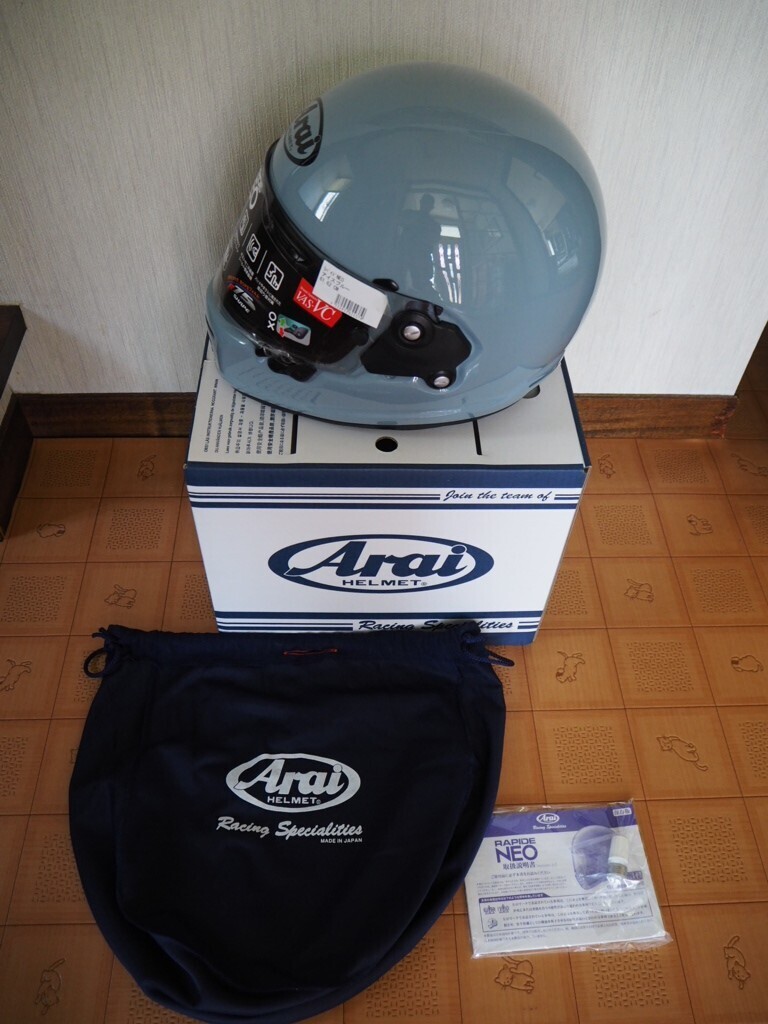 未使用 アライ Arai RAPIDE-NEO アイスブルー XLサイズ (61-62cm 未使用 アライ Arai RAPIDE-NEO アイスブルー XLサイズ (61-62cm