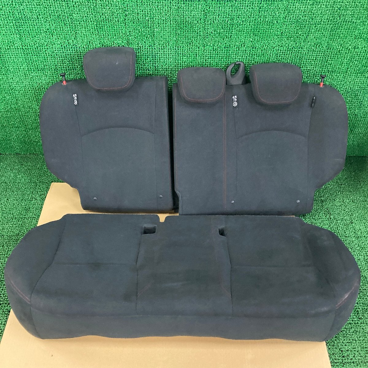 ♪♪ノート E12 NISMO リアシート 後部座席 （W6973）♪♪