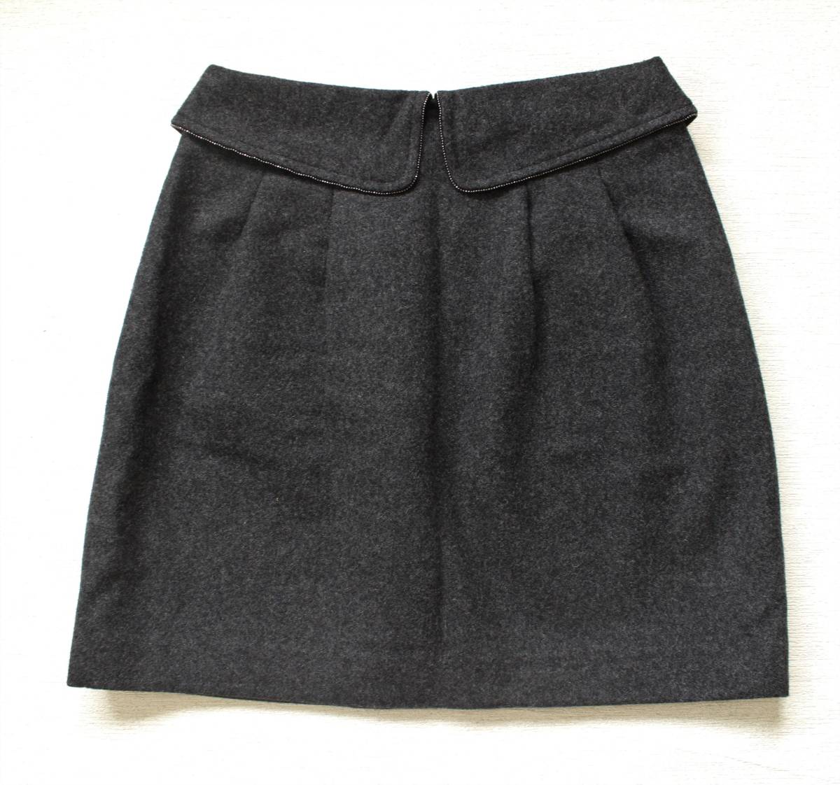 【新品同様】Lois CRAYON ロイスクレヨン 秋冬 スカート グレー 極美品 未使用に近い 日本製 M 厚手ウール【匿名配送】_画像1