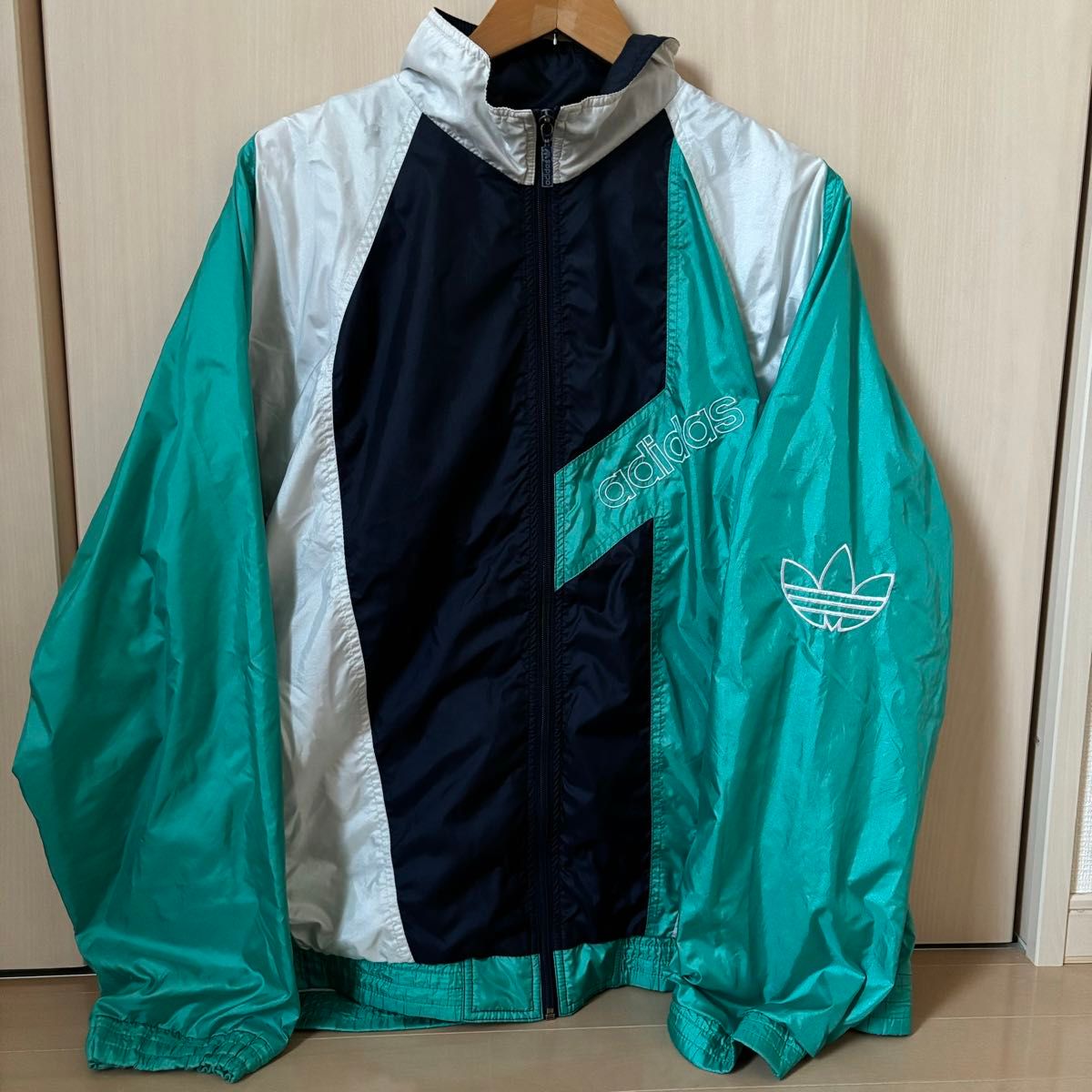 希少】adidas originals アディダス ナイロンジャケット 希少】adidas originals アディダス ナイロンジャケット