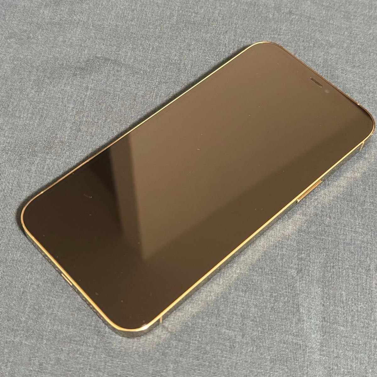 美品 Apple iPhone12 Pro Max 256GB ゴールド SIMフリー 小傷 美品 Apple iPhone12 Pro Max 256GB ゴールド SIMフリー 小傷