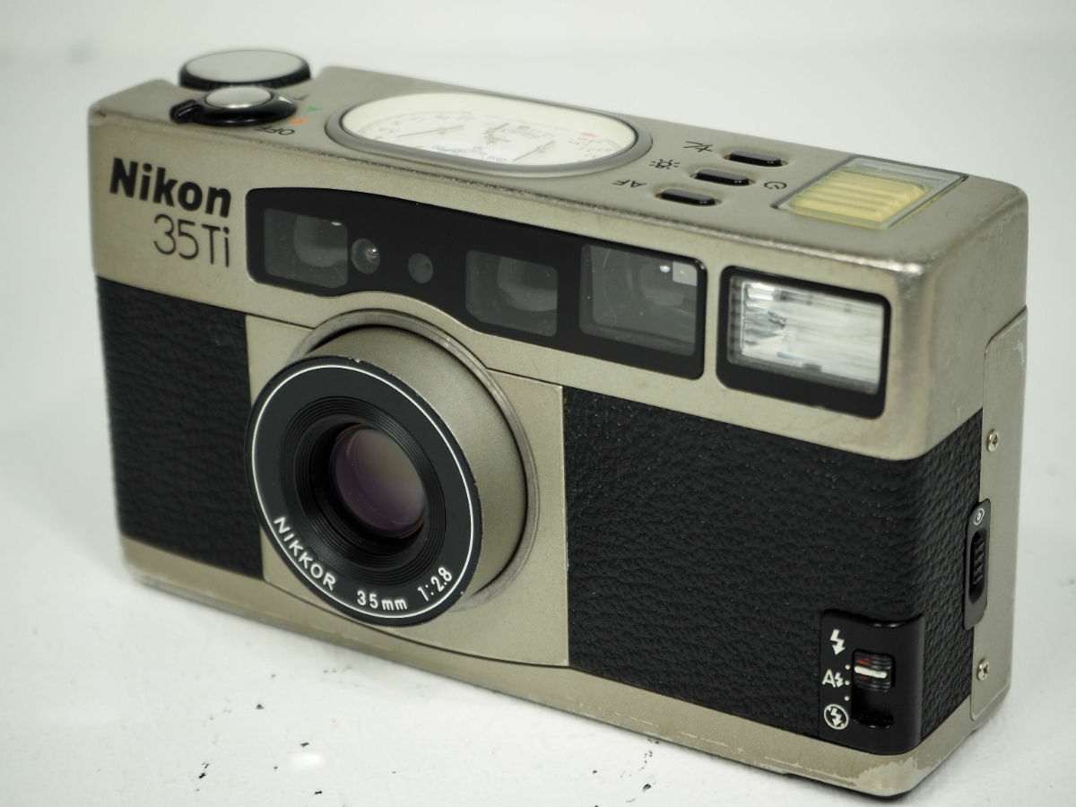 NIKON 35Ti Nikon compact film camera box attaching Junk operation is unconfirmed. 