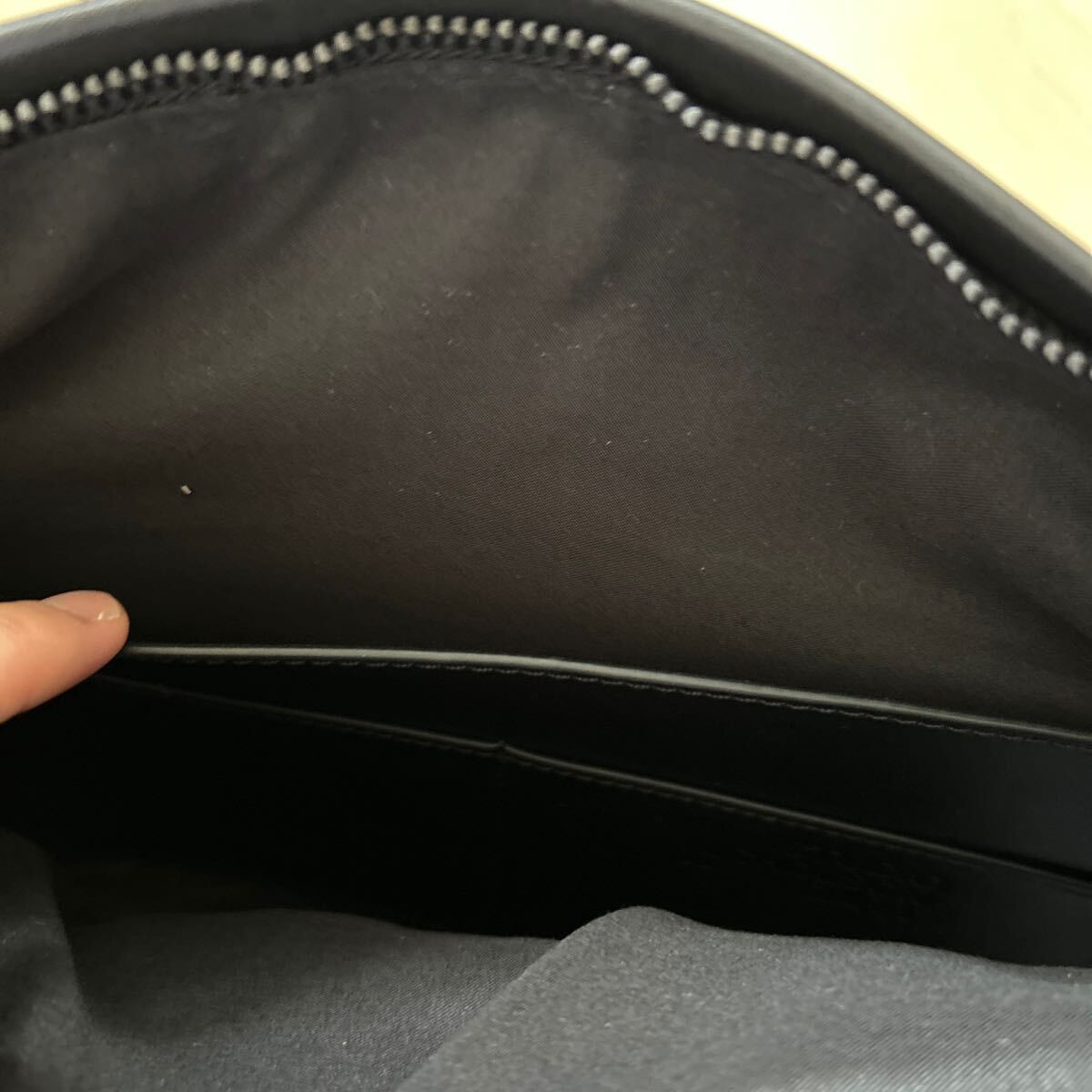 新品未使用 ZARA スタジオニコルソン SOFTクロスボディバッグ 新品未使用 ZARA スタジオニコルソン SOFTクロスボディバッグ