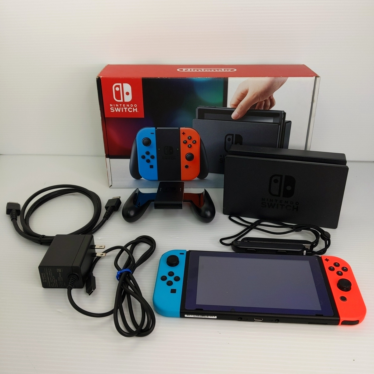 任天堂 Nintendo Switch 本体 ネオン 旧型 HACSKABAA 【中古品 任天堂 Nintendo Switch 本体 ネオン 旧型 HACSKABAA 【中古品