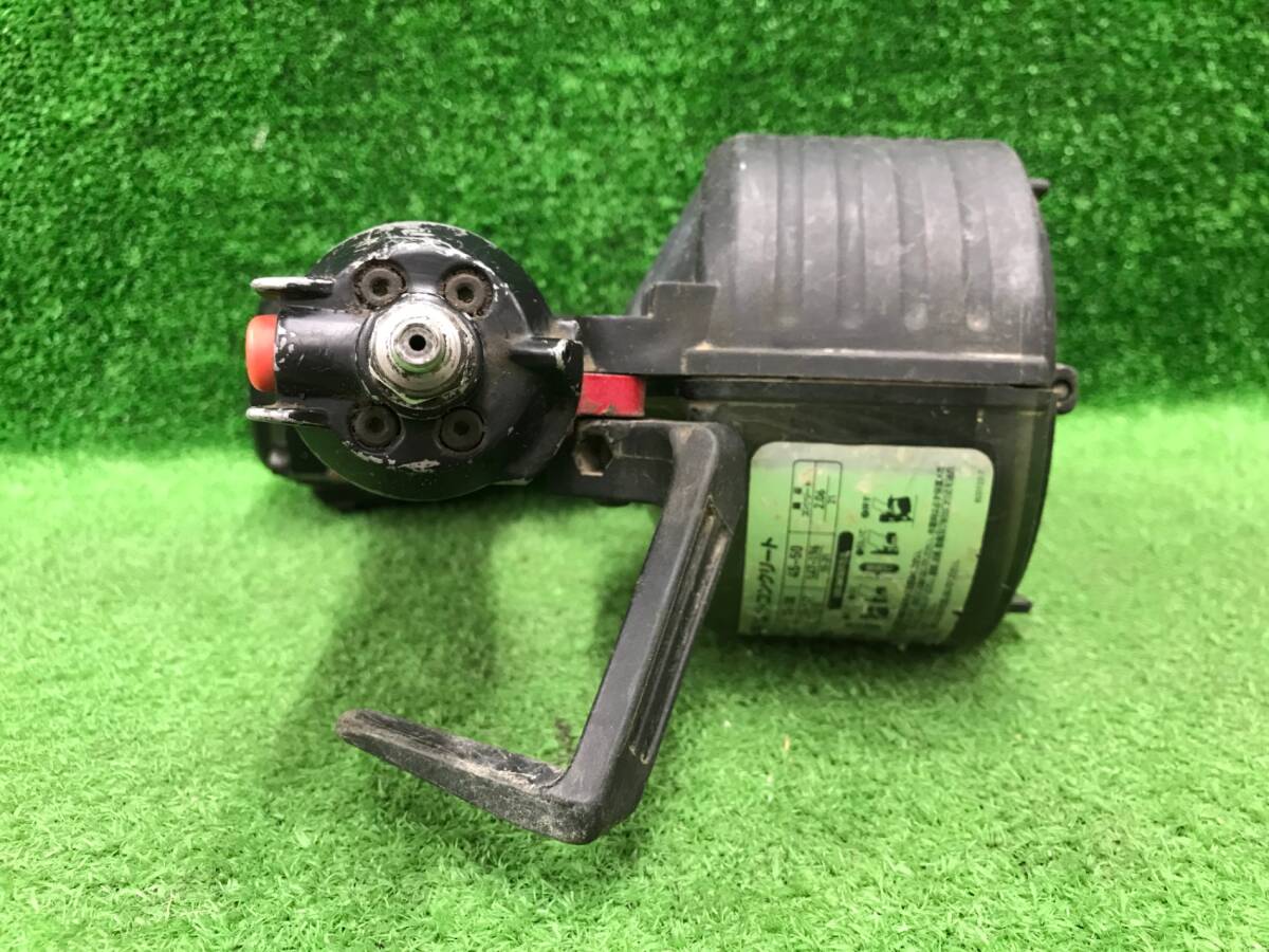 中古品】☆マキタ 50mm 高圧エア釘打 エアダスタ付 AN533H 中古品】☆マキタ 50mm 高圧エア釘打 エアダスタ付 AN533H