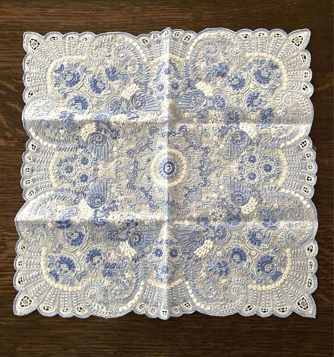 鳳凰柄 ブルースワトウ スワトウ刺繍 ハンカチ 汕頭 スワトー 中国刺繍 swatow 鳳凰柄 ブルースワトウ スワトウ刺繍 ハンカチ 汕頭 スワトー 中国刺繍 swatow