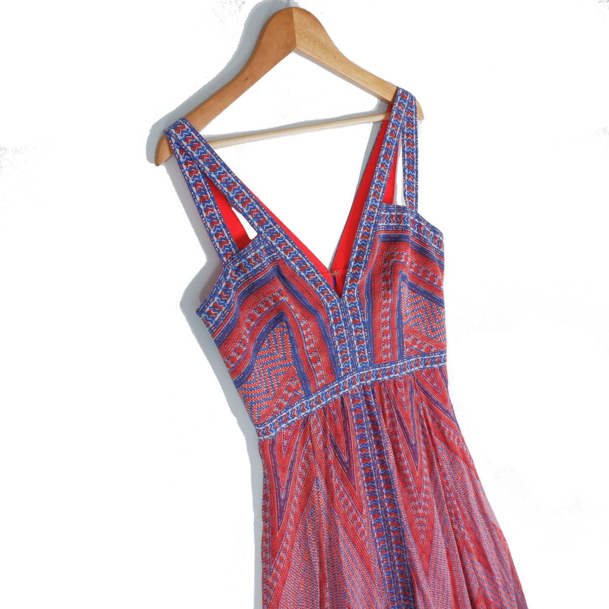 BCBGMAXAZRIA ノースリーブワンピース ロング 総柄 美品 BCBG MAXAZRIA ビーシービージー マックスアズリア 豪華 総