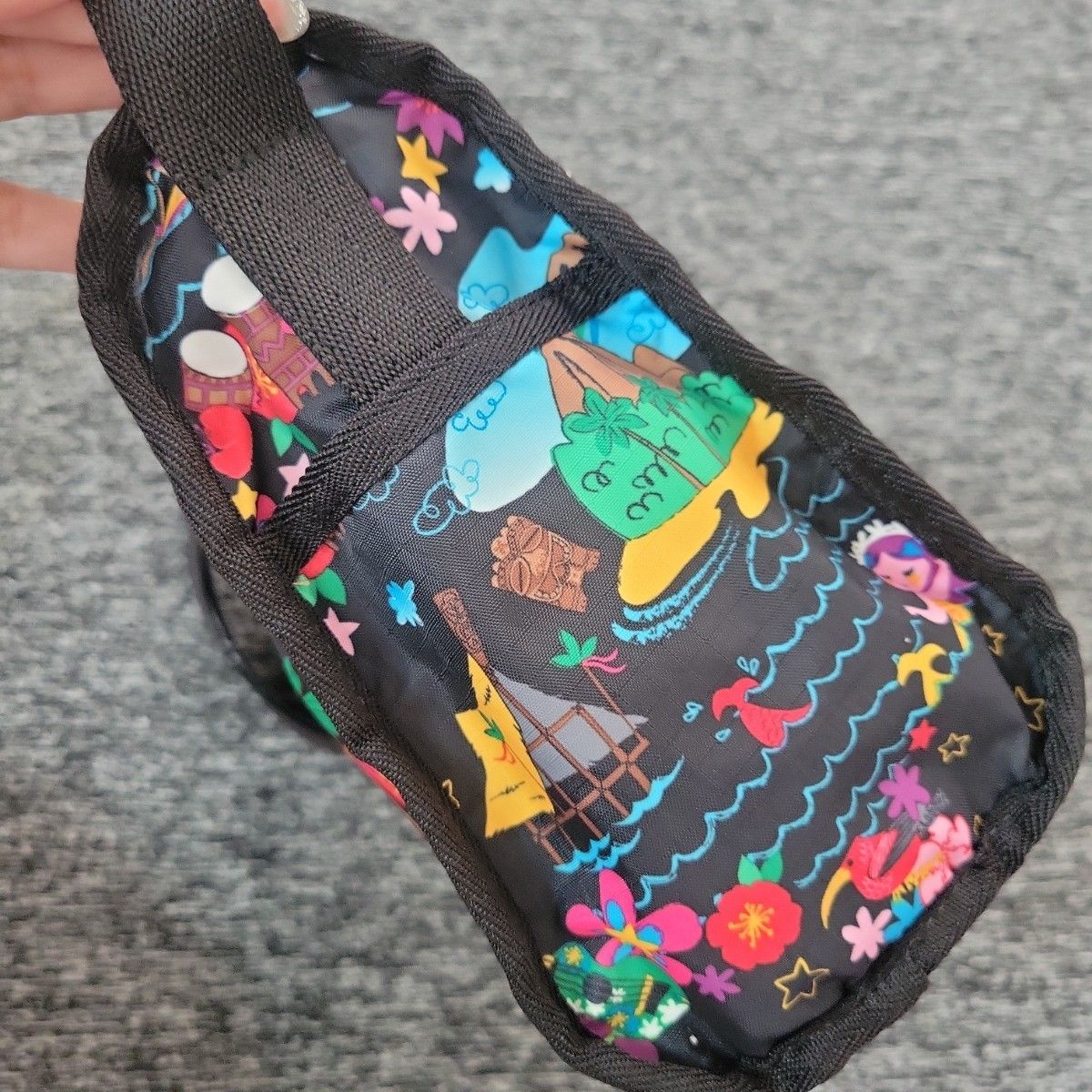 注目の イッツアスモールワールド Disney LESPORTSAC 美品 ショルダーバッグ レスポートサック ハワイ限定 バッグ