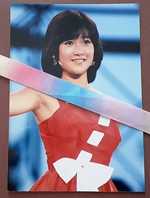 Yahoo!オークション - 岡田有希子さん 生写真 当時物 Yahoo!オークション - 岡田有希子さん 生写真 当時物