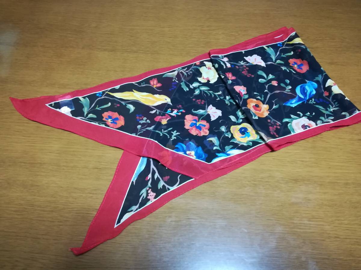 ほぼ未使用】ポールスミスコレクション women スカーフ 花柄 ほぼ未使用】ポールスミスコレクション women スカーフ 花柄