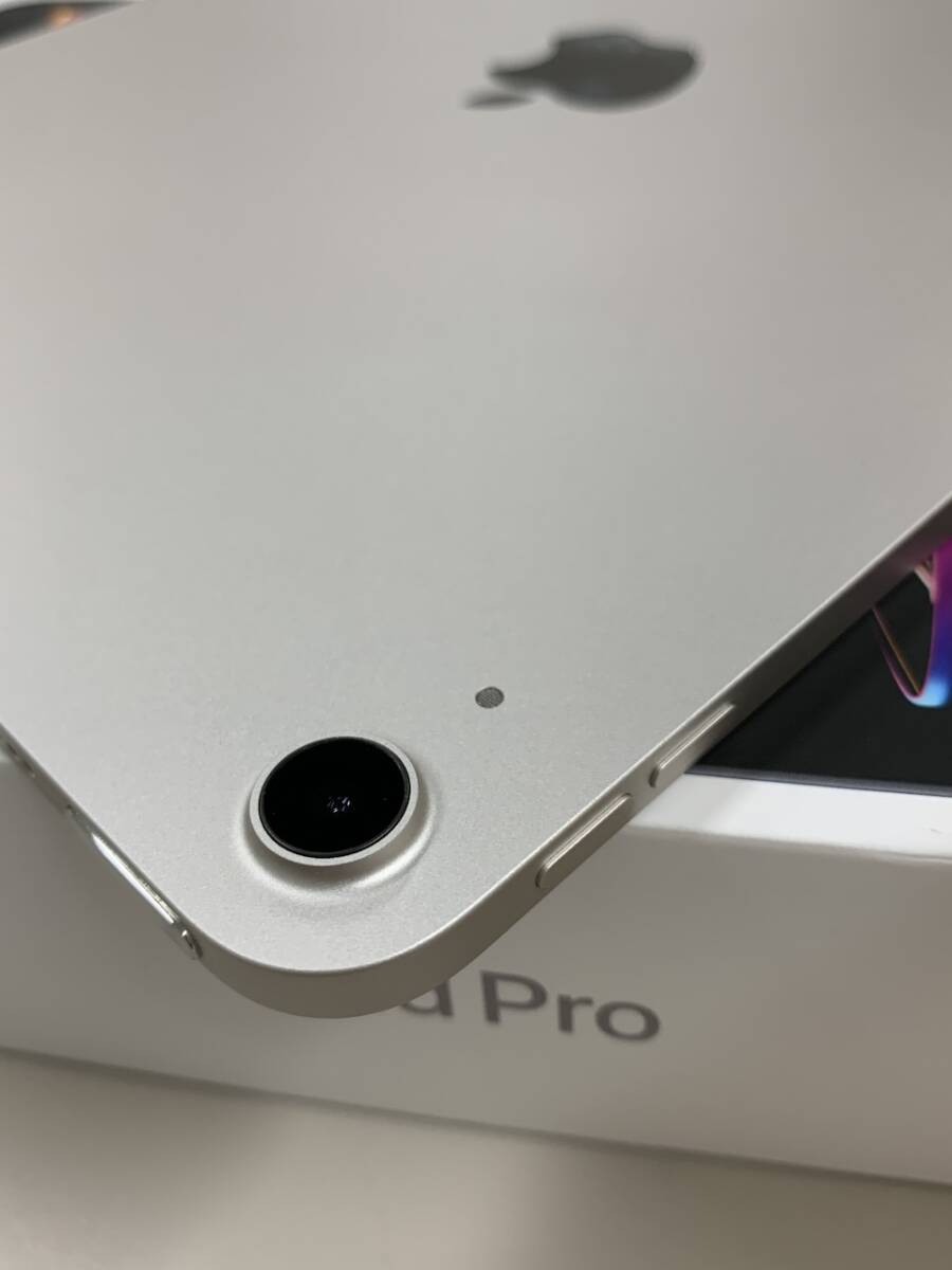 美品・13回使用 iPad Air 11インチ M2チップ 2024年 Wi-Fiモデル 美品・13回使用 iPad Air 11インチ M2チップ 2024年 Wi-Fiモデル
