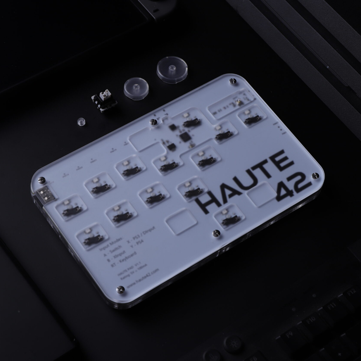 Haute42 G16 RGB レバーレス【Hitbox アーケードコントローラー Haute42 G16 RGB レバーレス【Hitbox アーケードコントローラー