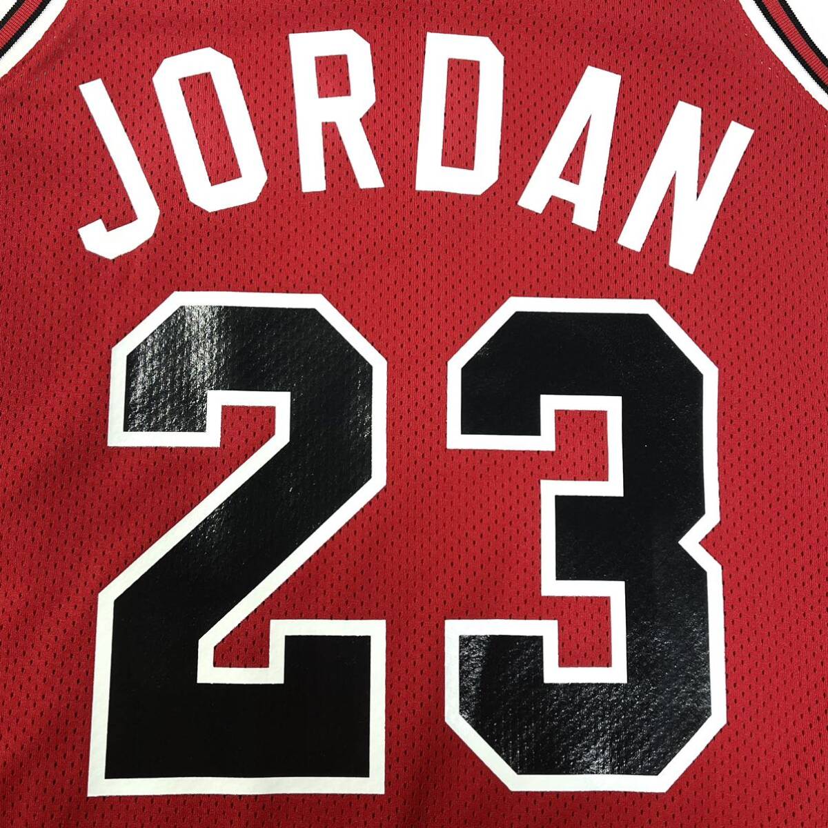 Mitchell&Ness AUTHENTIC JERSEY #23 MICHAEL JORDAN 84-85 Mitchell&Ness AUTHENTIC JERSEY #23 MICHAEL JORDAN 84-85