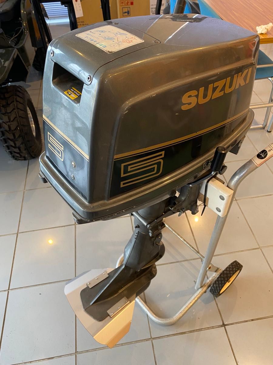 SUZUKI スズキ DT5 DT6 DT8 船外機用 スタビライザー 穴あけ不要 SUZUKI スズキ DT5 DT6 DT8 船外機用 スタビライザー 穴あけ不要