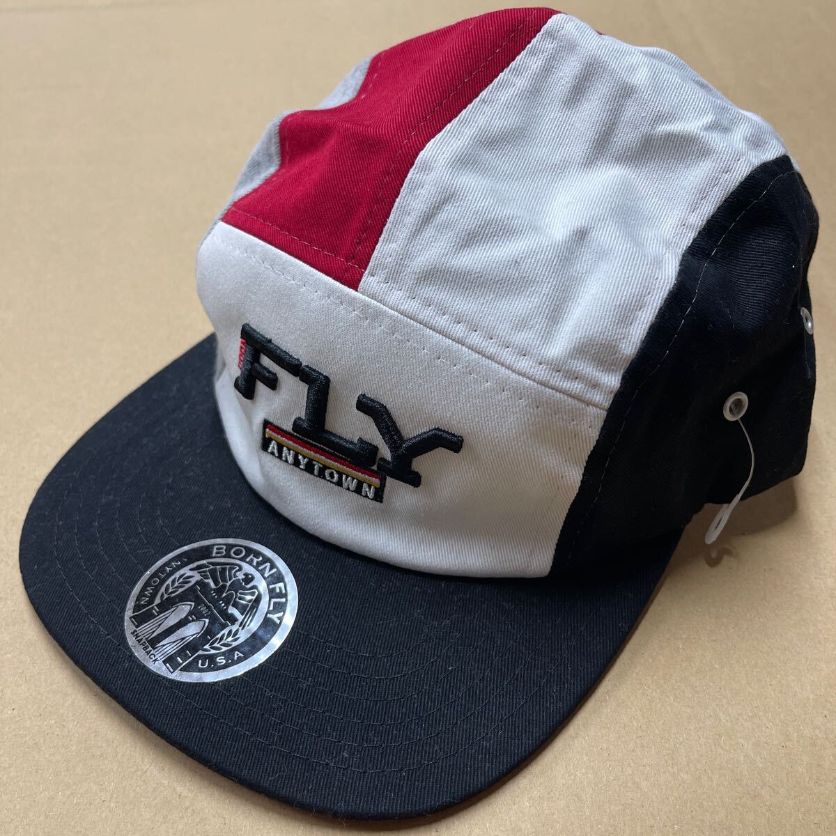 ボーンフライ BORN FLY キャップ 帽子 CAP 未使用 HIPHOP ダンサー ストリート ダンス スケーター ANYTOWN USA 6パネルキャップ