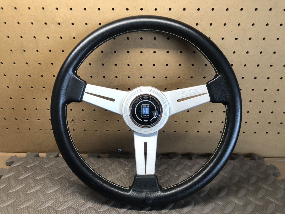 美品】ナルディ クラシック 330mm 33 N111 日本正規品 FET 美品】ナルディ クラシック 330mm 33 N111 日本正規品 FET
