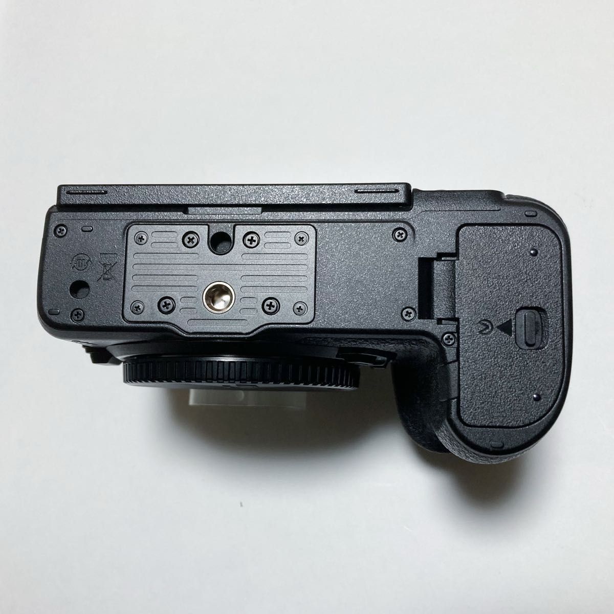 極美品 Nikon Z5 ボディ シャッター回数 3991回 ニコン ミラー 極美品 Nikon Z5 ボディ シャッター回数 3991回 ニコン ミラー