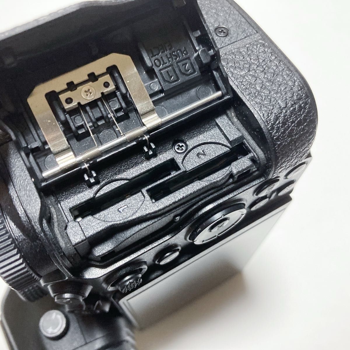 極美品 Nikon Z5 ボディ シャッター回数 3991回 ニコン ミラー 極美品 Nikon Z5 ボディ シャッター回数 3991回 ニコン ミラー