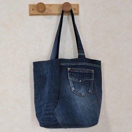 USEDデニムのリメイクバッグ((ハンドメイド))★デニムリメイク★肩がけバッグ、手提げバッグ ファスナーポケット付 USEDデニムのリメイクバッグ((ハンドメイド))★デニムリメイク★肩がけバッグ、手提げバッグ ファスナーポケット付