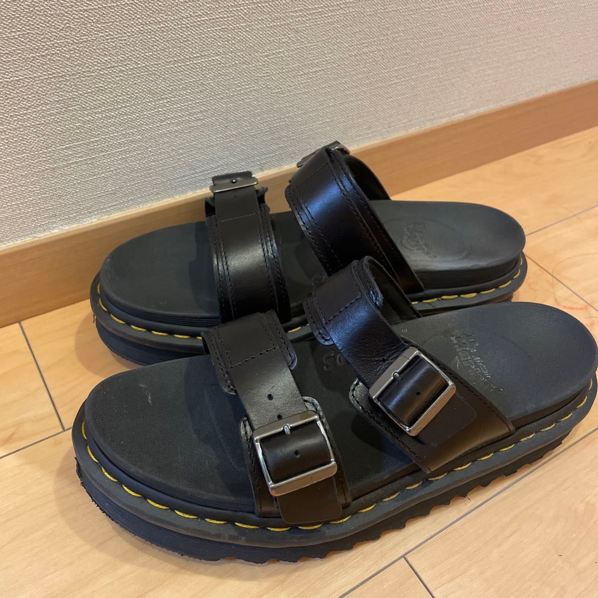 【夏物セール】ドクターマーチン DR.MARTENS マイルス スライド サンダル 23523001 26cm