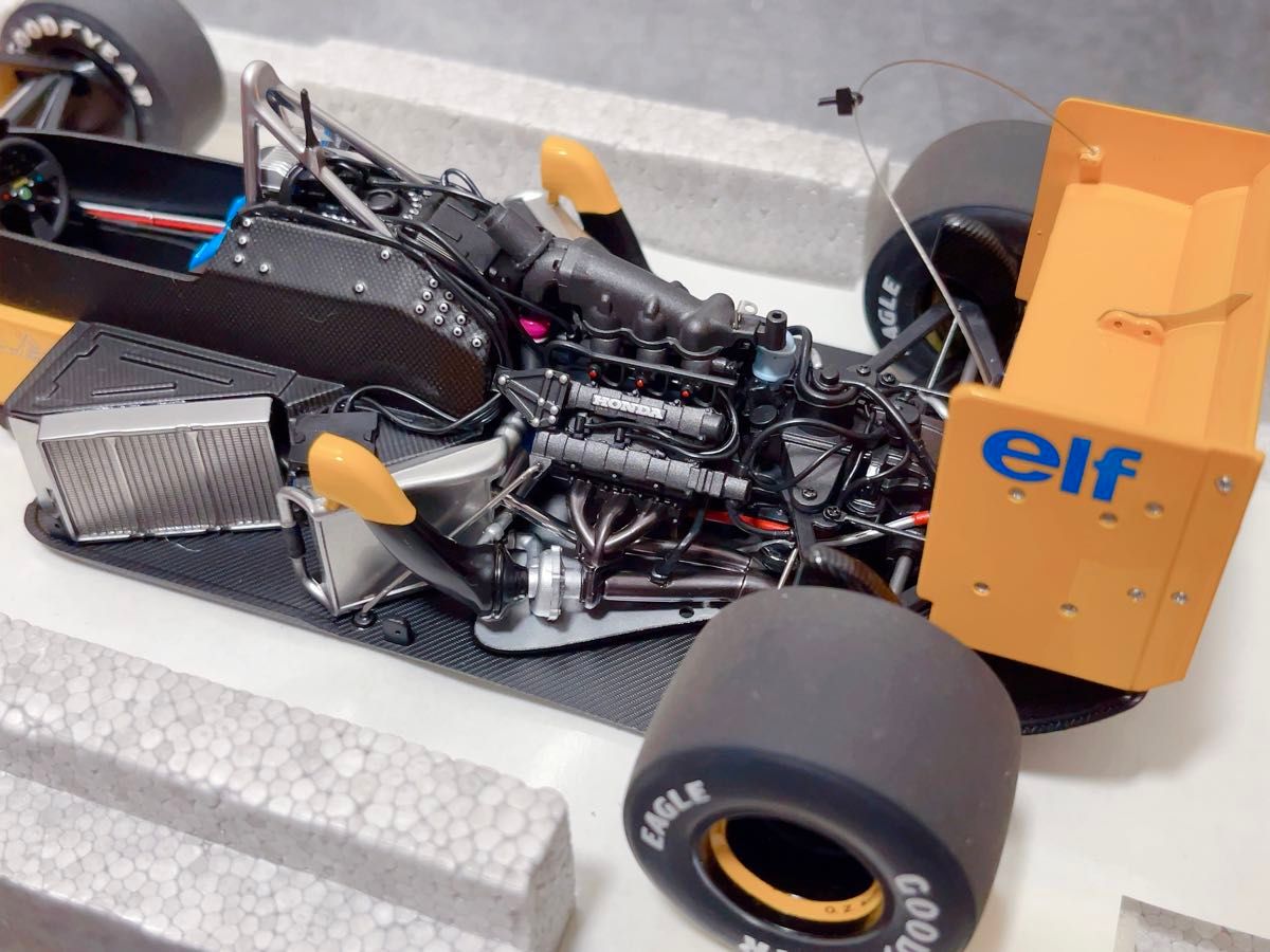 AUTOart 1/18 TEAM LOTUS 99T ホンダ 1987年 F1 日本GP AUTOart 1/18 TEAM LOTUS 99T ホンダ 1987年 F1 日本GP