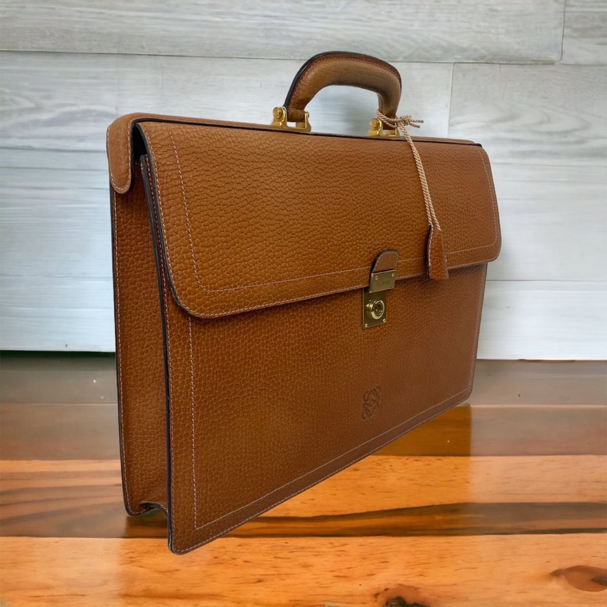 ロエベ ビジネスバッグ カーフスキン ベージュキャメル LOEWE ロエベ ビジネスバッグ カーフスキン ベージュキャメル LOEWE