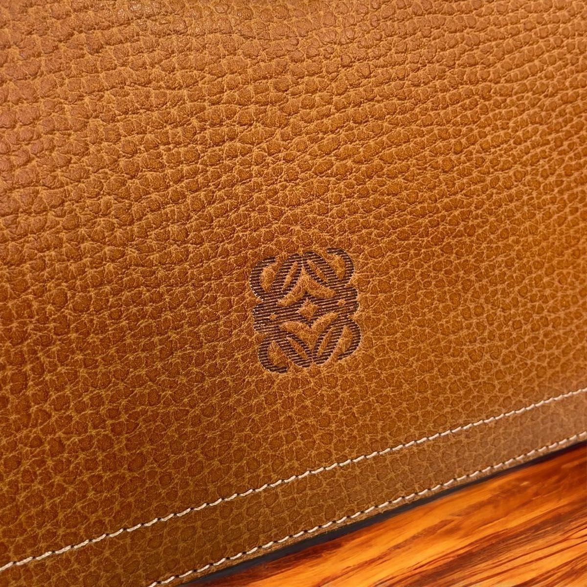 ロエベ ビジネスバッグ カーフスキン ベージュキャメル LOEWE ロエベ ビジネスバッグ カーフスキン ベージュキャメル LOEWE