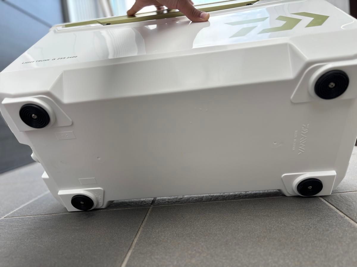 DAIWA LIGHT TRUNK α ZSS 2400 6面真空 24リットル ダイワ DAIWA LIGHT TRUNK α ZSS 2400 6面真空 24リットル ダイワ