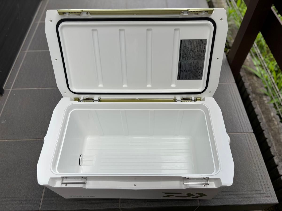 DAIWA LIGHT TRUNK α ZSS 2400 6面真空 24リットル ダイワ DAIWA LIGHT TRUNK α ZSS 2400 6面真空 24リットル ダイワ