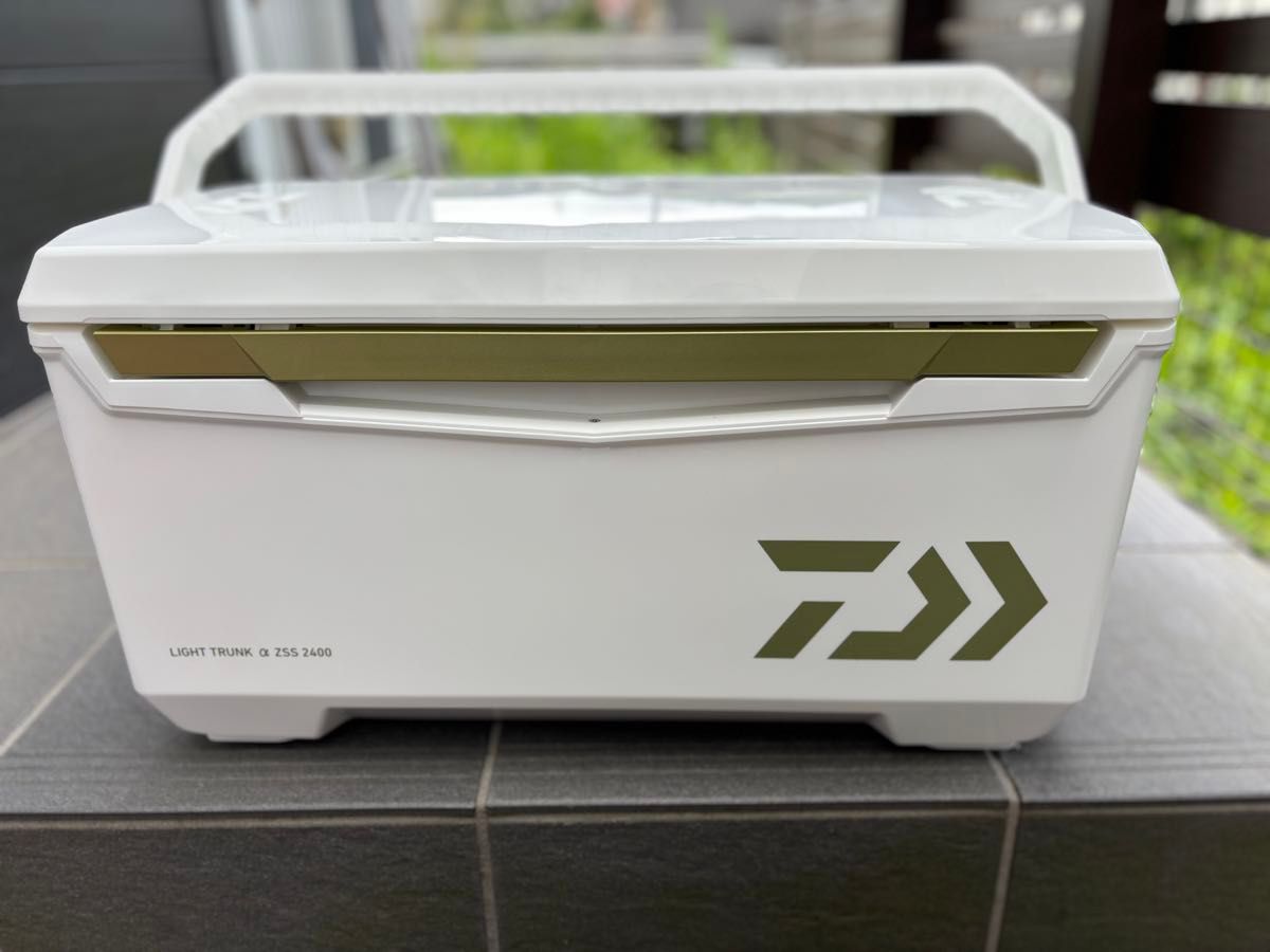 DAIWA LIGHT TRUNK α ZSS 2400 6面真空 24リットル ダイワ DAIWA LIGHT TRUNK α ZSS 2400 6面真空 24リットル ダイワ