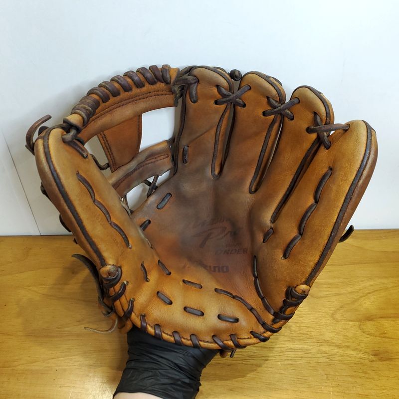 ミズノプロ 宮本慎也モデル 耕作オーダー内野用 硬式グローブ ミズノプロ 宮本慎也モデル 耕作オーダー内野用 硬式グローブ