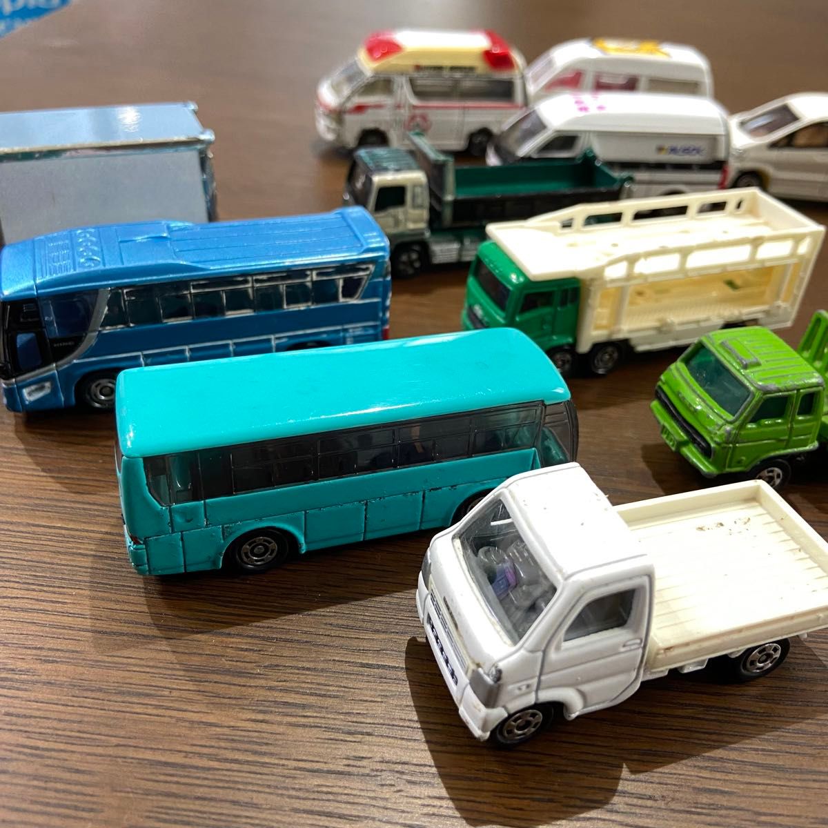 TOMICA トミカミニカー14台とトミカ缶|Yahoo!フリマ(旧PayPay TOMICA トミカミニカー14台とトミカ缶|Yahoo!フリマ(旧PayPay