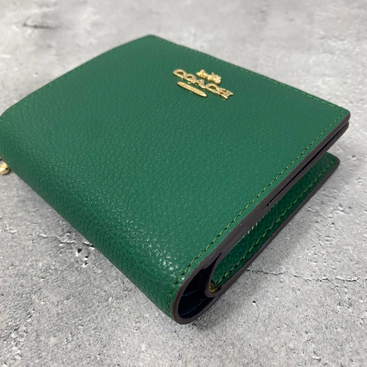 新品未使用 coach コーチ 三つ折り財布 グリーン - 小物 新品未使用 coach コーチ 三つ折り財布 グリーン - 小物