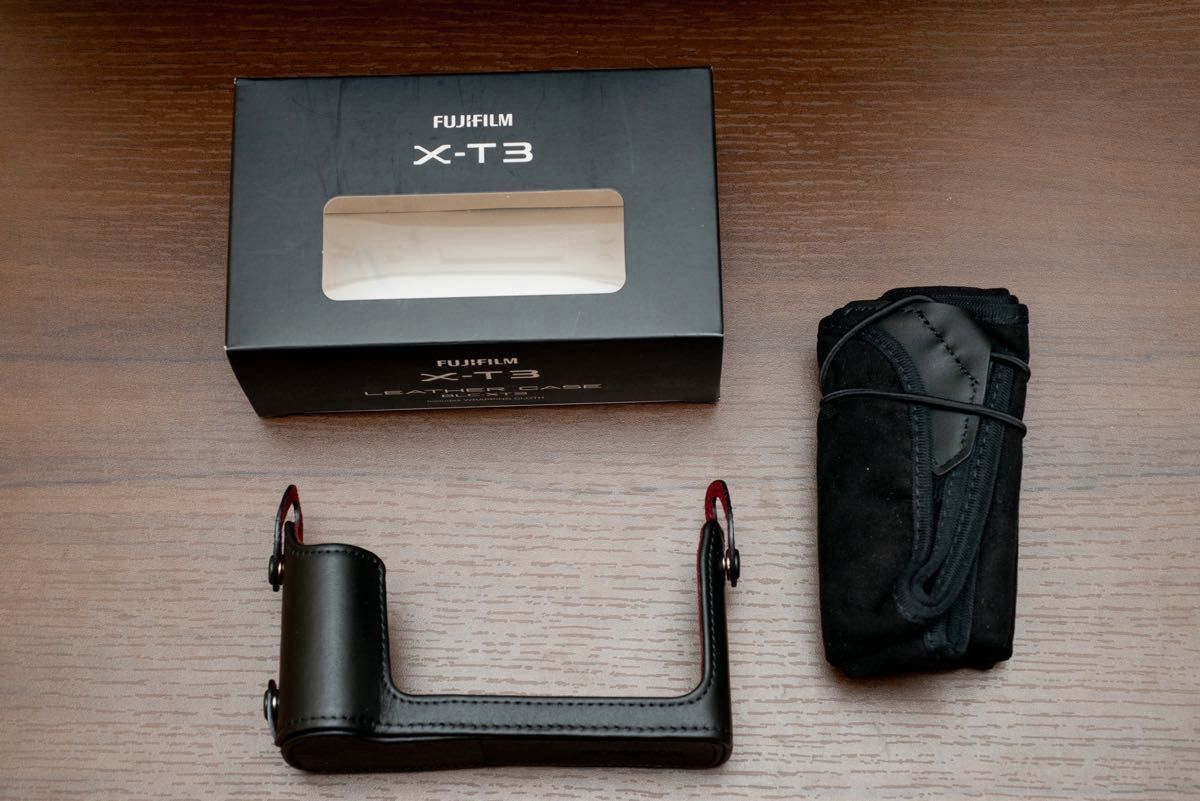 シャッター回数少】富士フイルム X-T3 ボディ シルバー(純正 シャッター回数少】富士フイルム X-T3 ボディ シルバー(純正