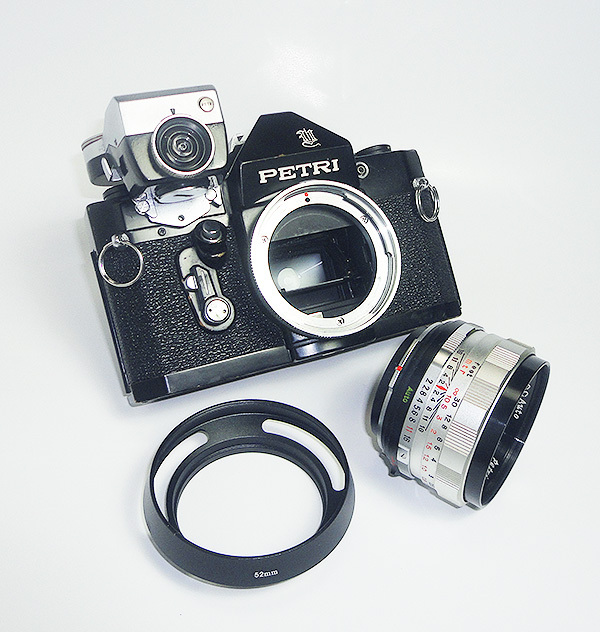 希少黒塗りボディー PETRI V6 55mm F2 ペトリ Cds Meter 付き 希少黒塗りボディー PETRI V6 55mm F2 ペトリ Cds Meter 付き