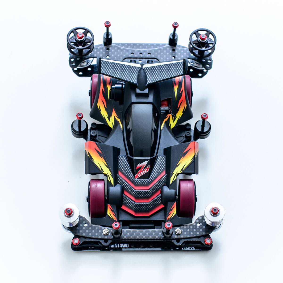 ミニ四駆完成品 ネオトライダガーZMC カーボンSP VZフルカスタム ミニ四駆完成品 ネオトライダガーZMC カーボンSP VZフルカスタム