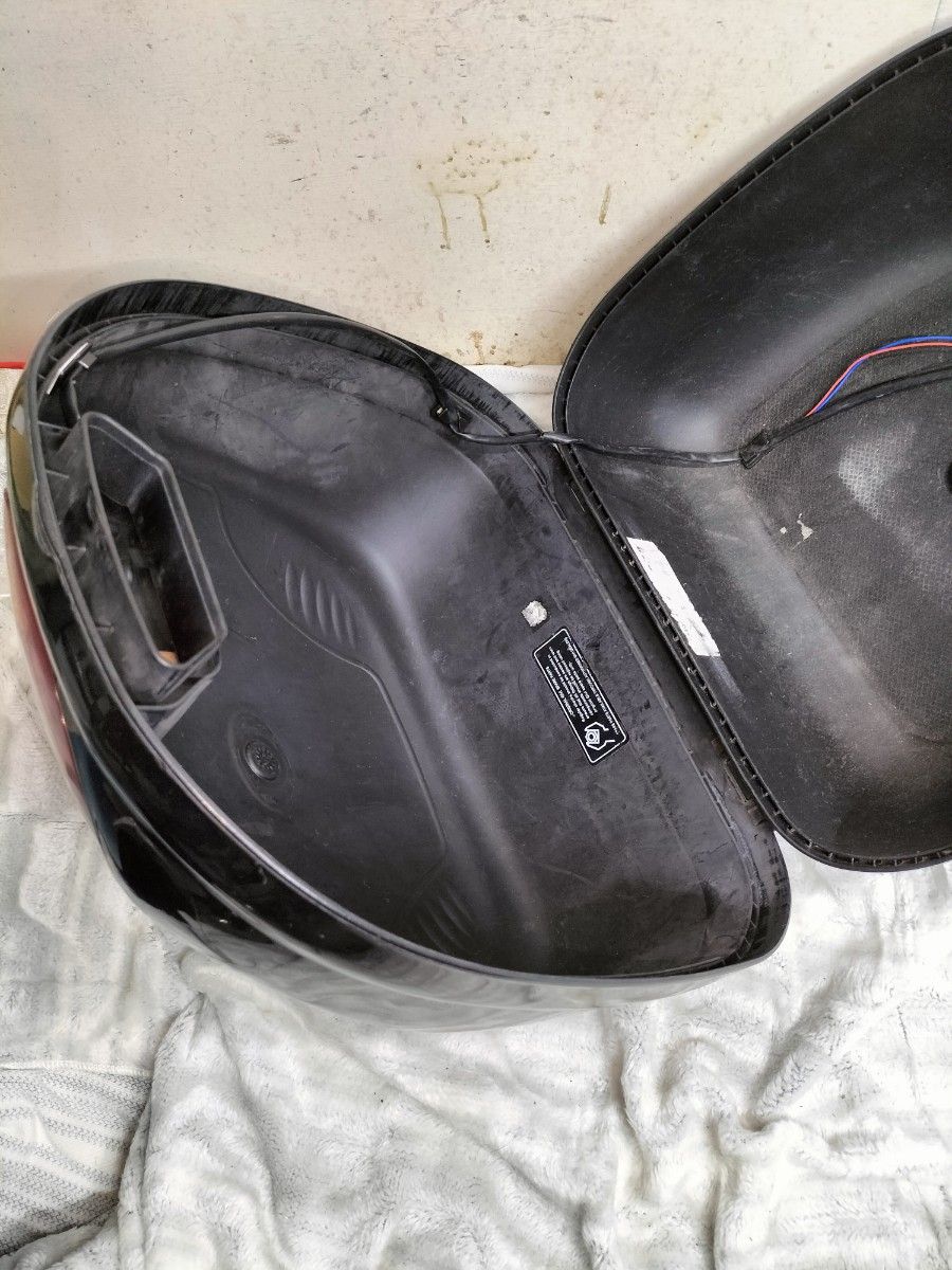 GIVI E16 SMILE モノロックケース リアボックス トップケース