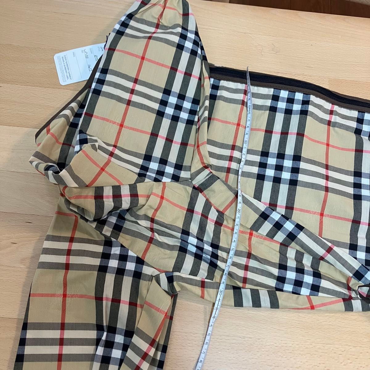 新品 バーバリー BURBERRY 犬服 チェック レインコート 大きい 新品 バーバリー BURBERRY 犬服 チェック レインコート 大きい