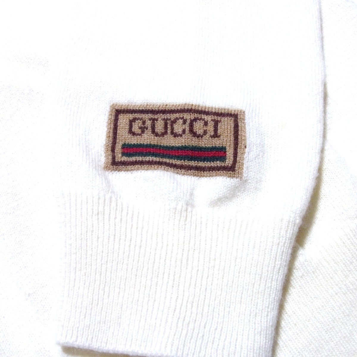 定価20万 GUCCI グッチ ロゴ パッチ カシミヤ タートルネック 定価20万 GUCCI グッチ ロゴ パッチ カシミヤ タートルネック